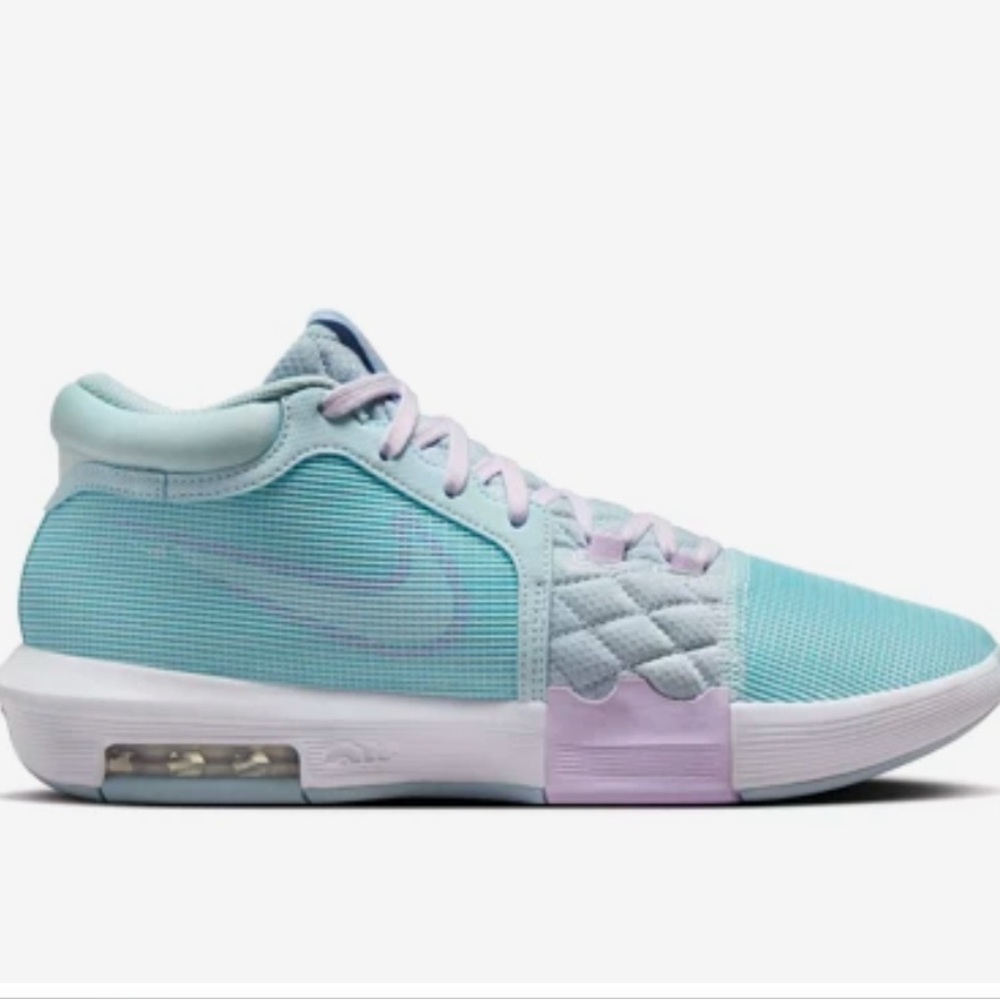 🏀 Nike LeBron Witness 8 Basketball Shoe, Glacier Blue Sz Women’s-10 / Men’s-8.5